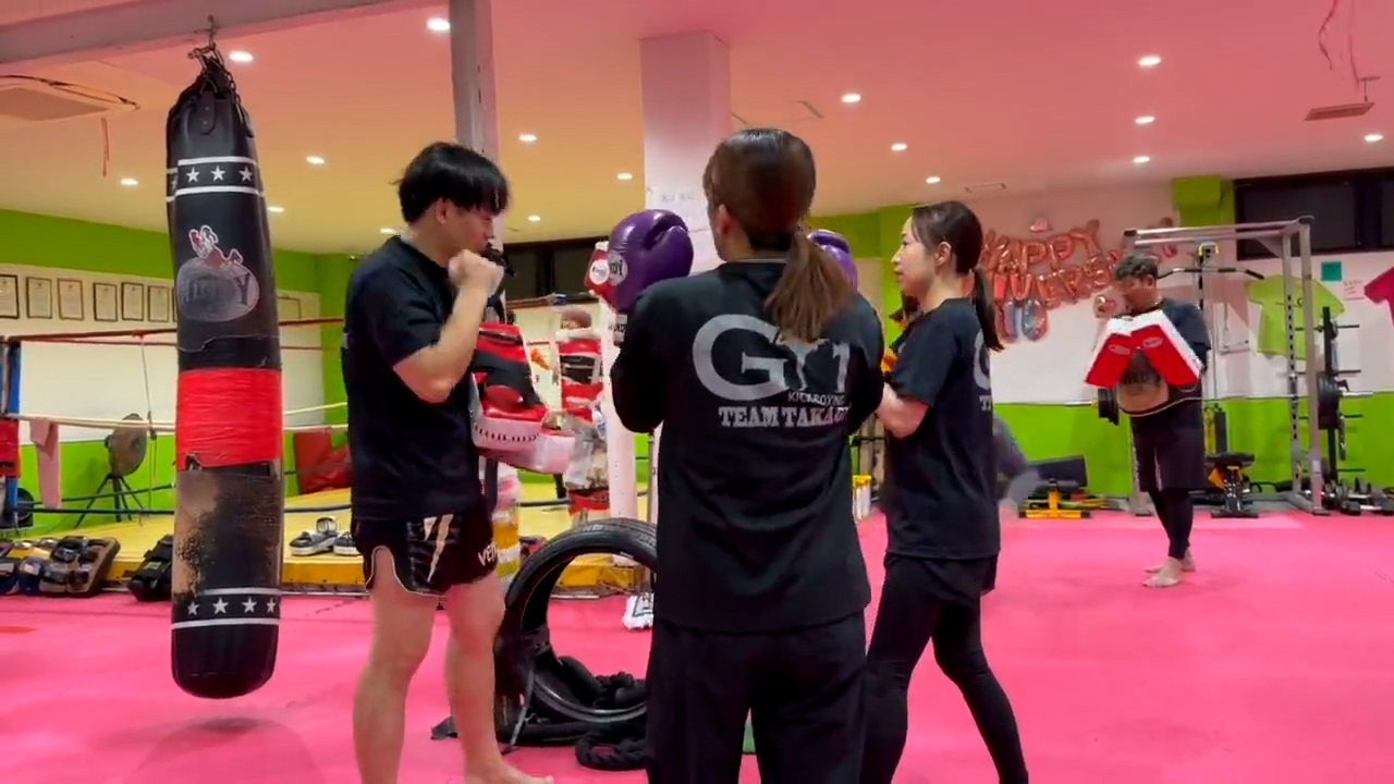 G1 TEAM TAKAGI ミットトレーニング